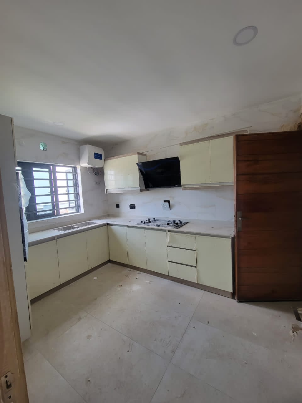 3 bedroom apartment