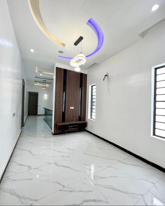 5 bedroom detached duplex with BQ