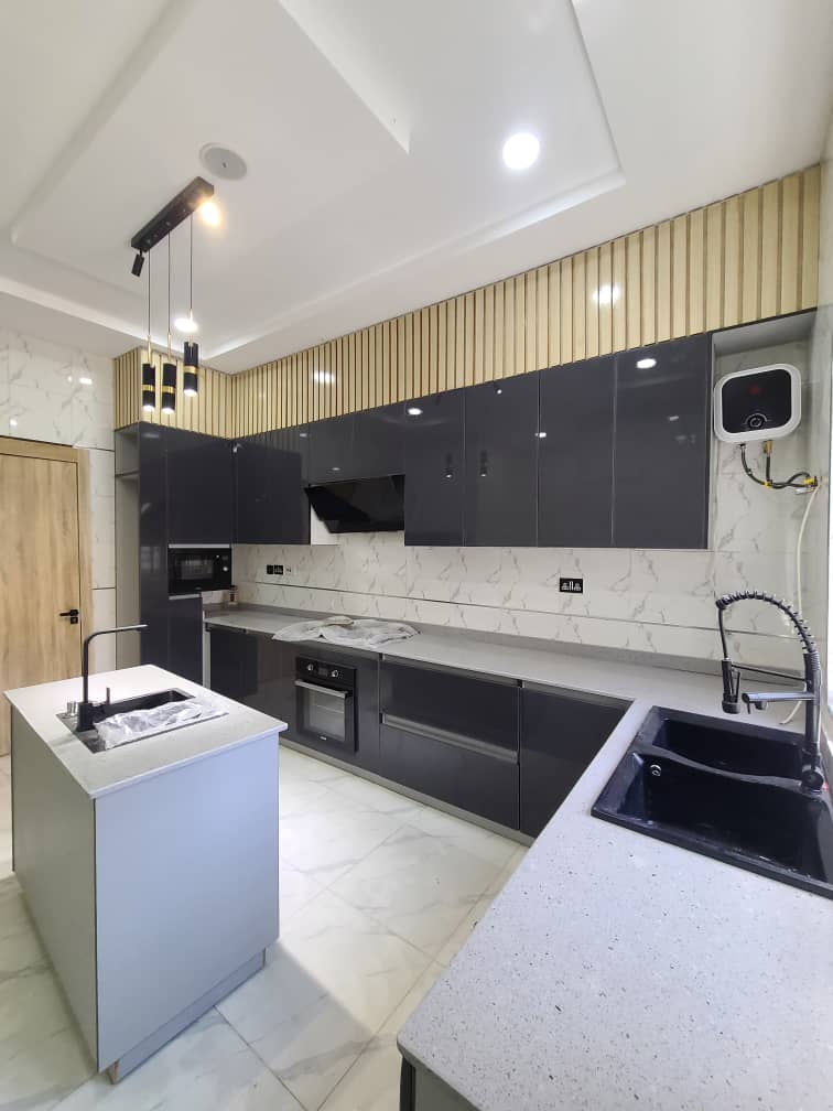 4 bedroom semi detached duplex with BQ
