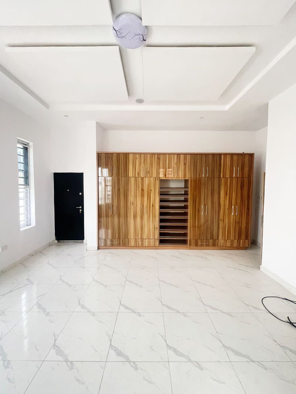 5 bedroom detached duplex with BQ