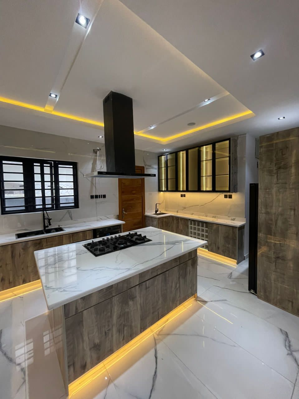 4 bedroom detached duplex + BQ