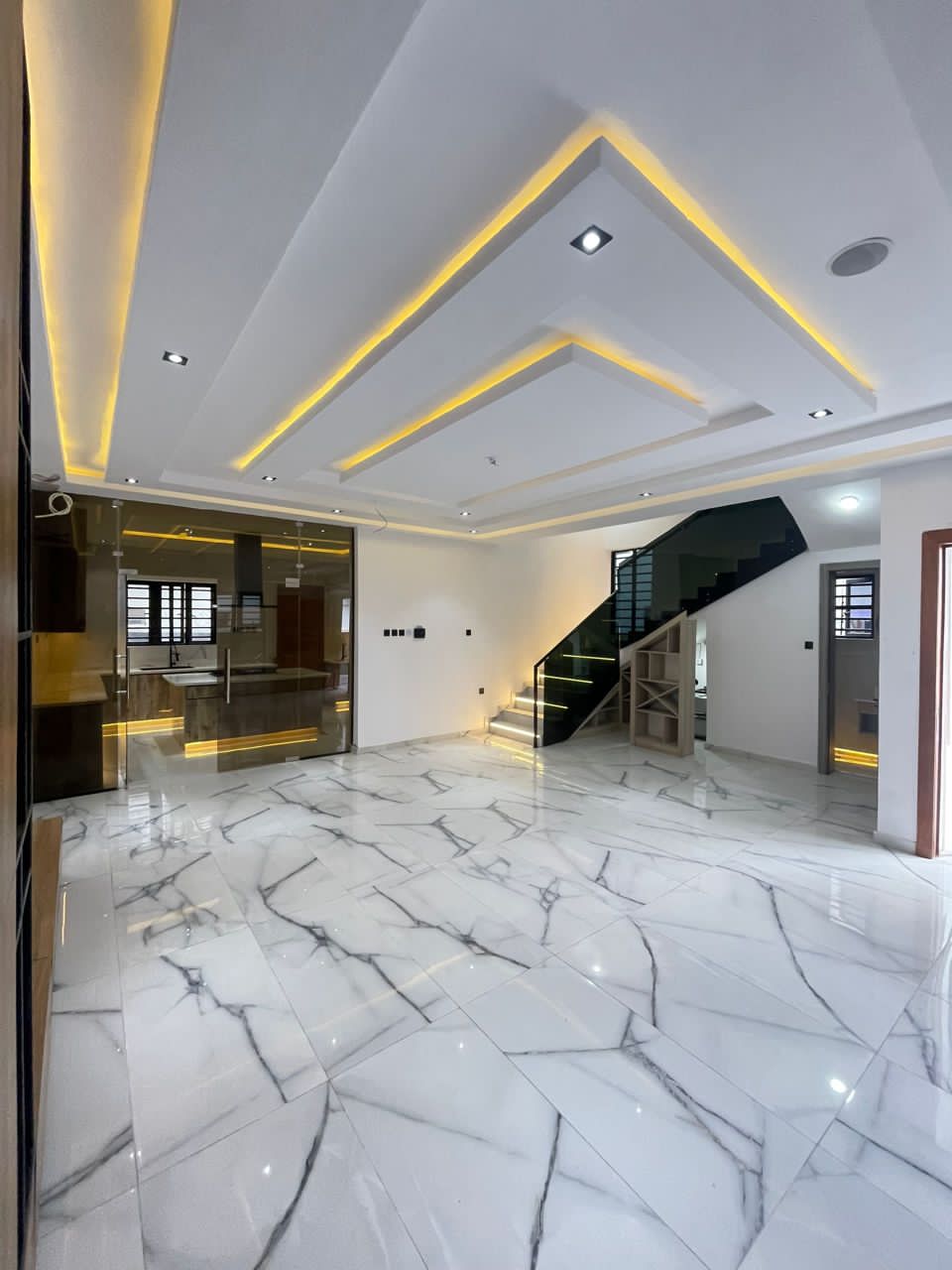 4 bedroom detached duplex + BQ