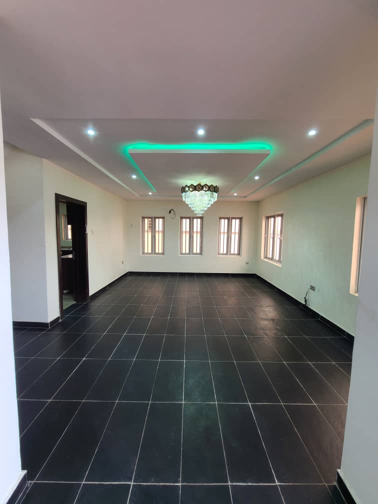 4 bedroom detached duplex with BQ