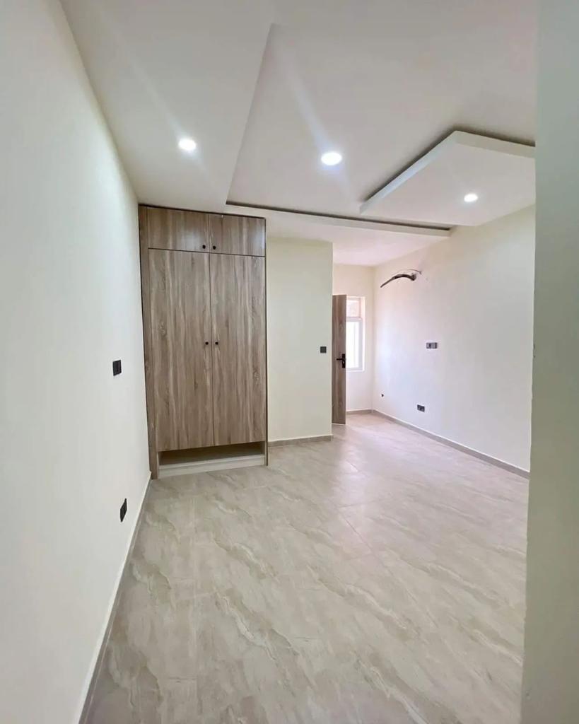 4 bedroom semi detached duplex with BQ
