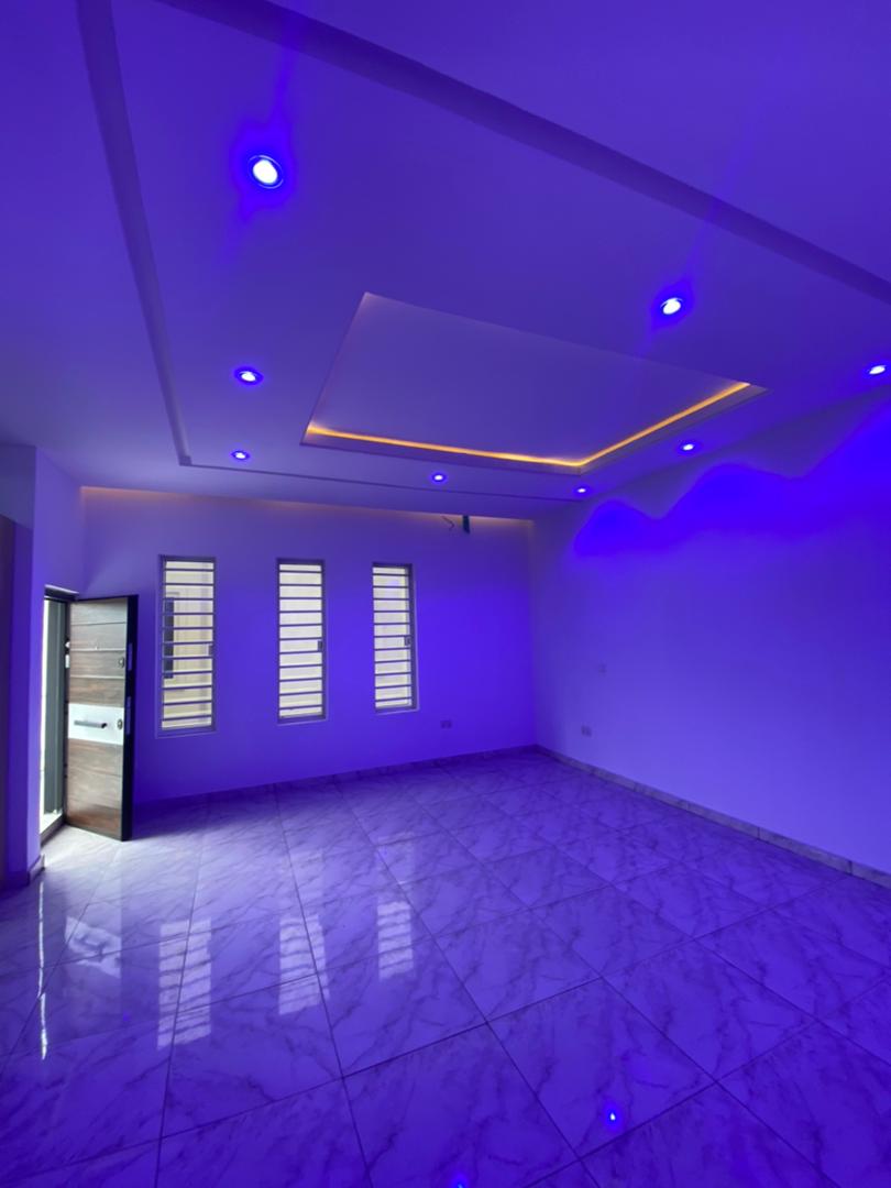 4 bedroom semi detached duplex