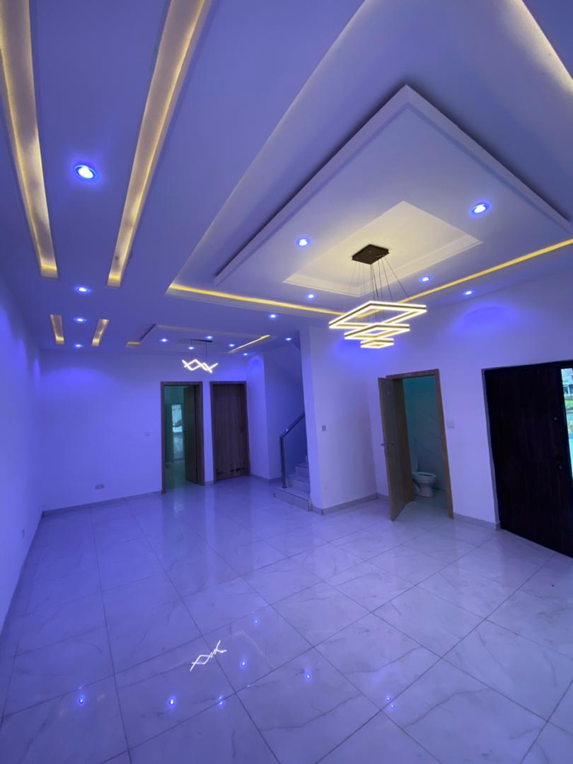 4 bedroom semi detached duplex