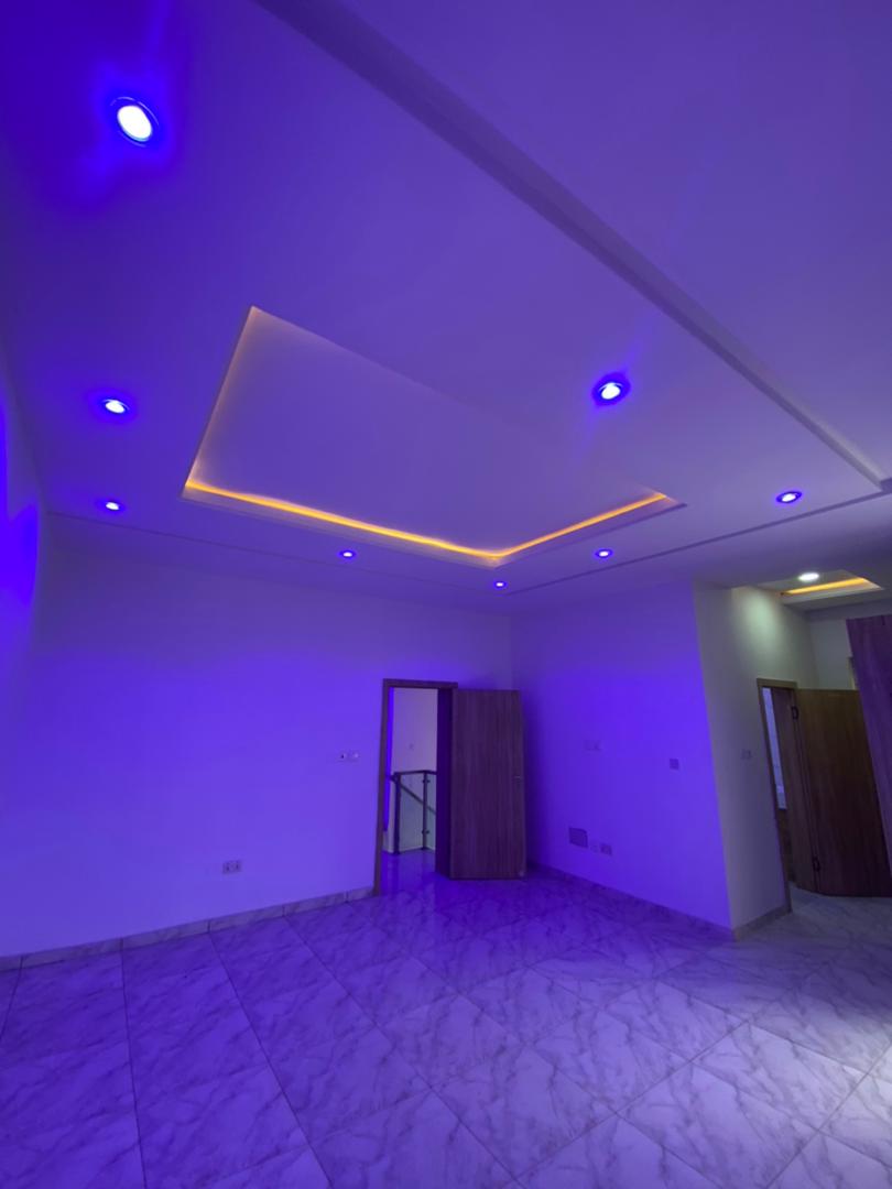 4 bedroom semi detached duplex