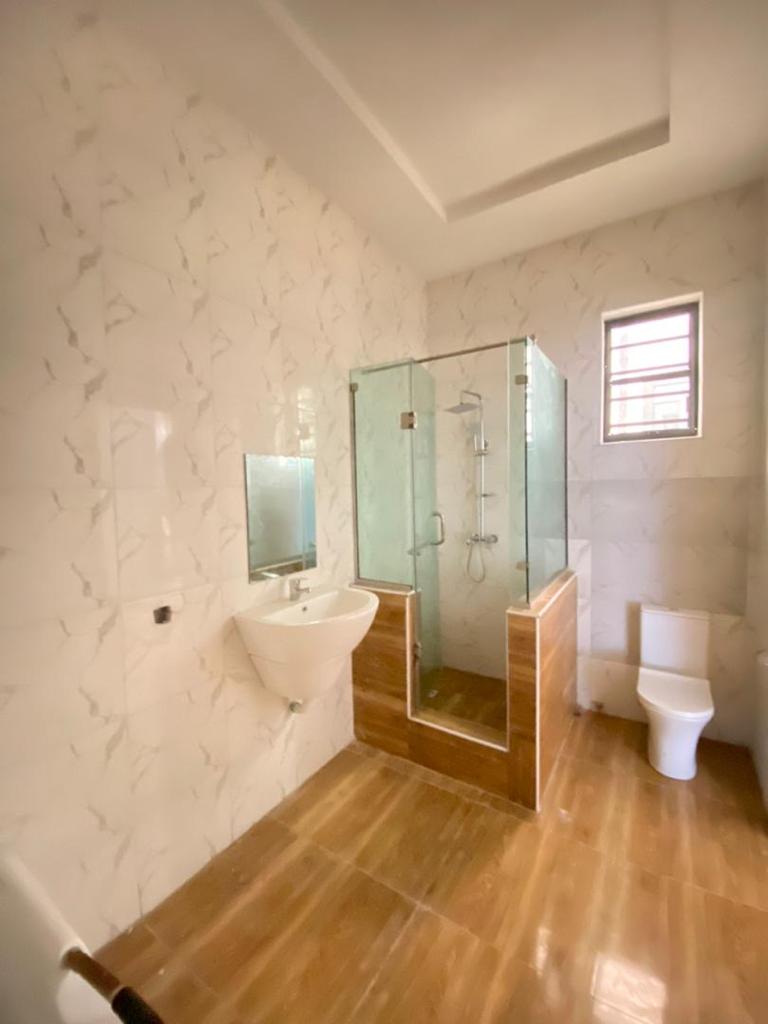 4 bedroom semi detached duplex with BQ