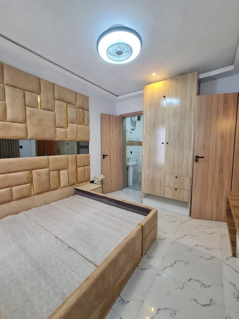 2 BEDROOM FULLY FURNISHED AND SERVICED APARTMENT
