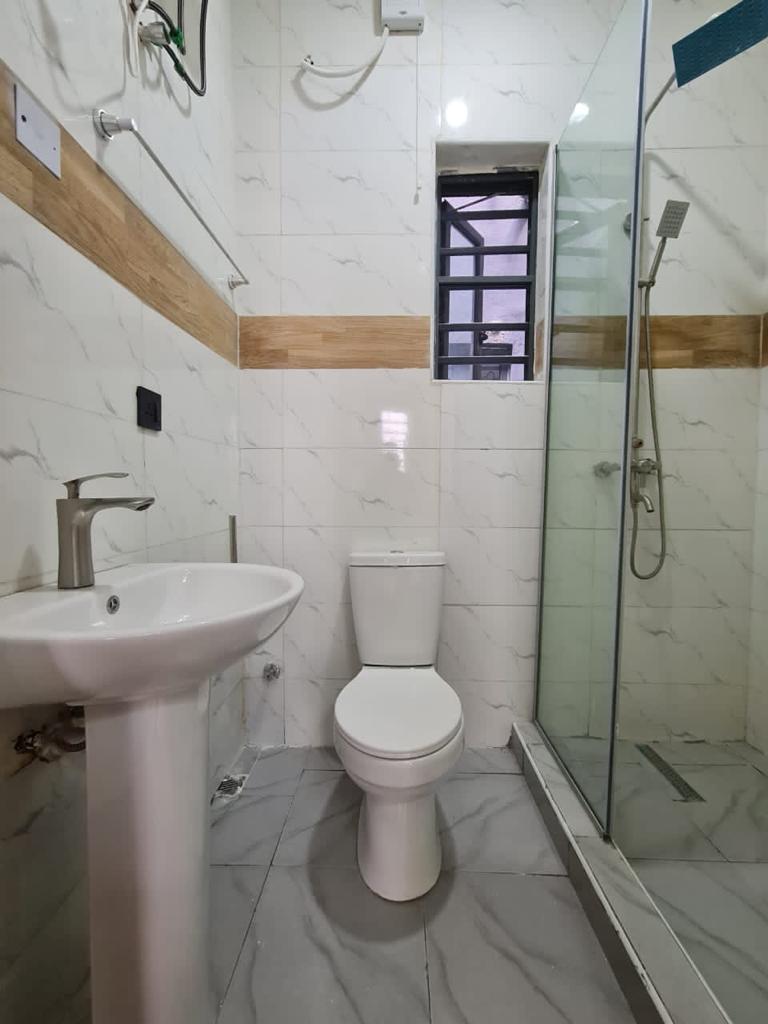 2 BEDROOM FULLY FURNISHED AND SERVICED APARTMENT