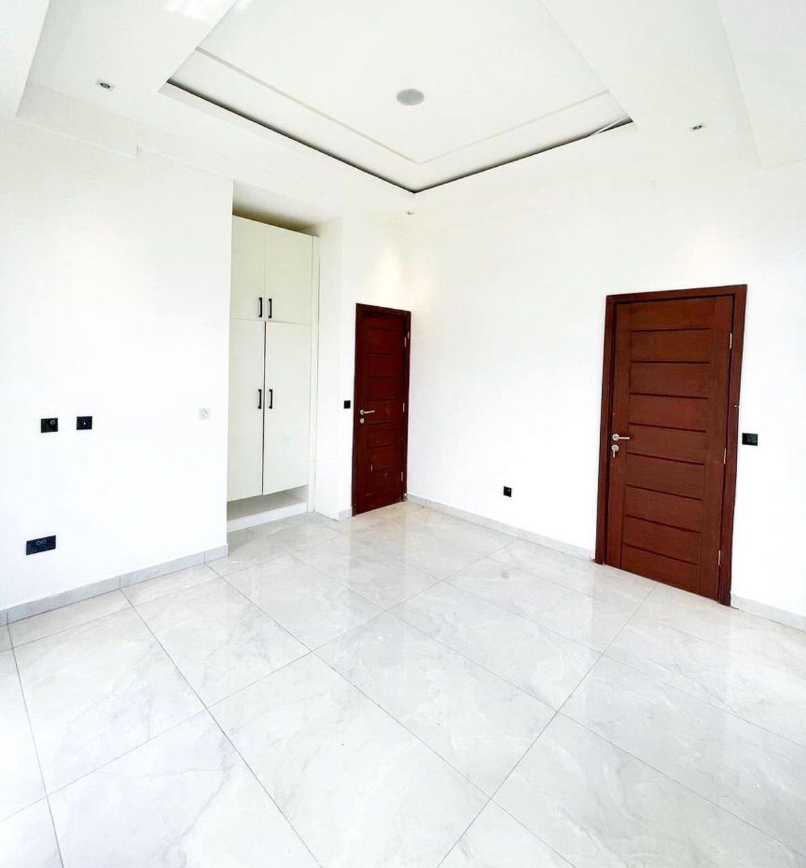 LUXURY 5BEDROOM FULLY DETACHED DUPLEX FOR SALE�