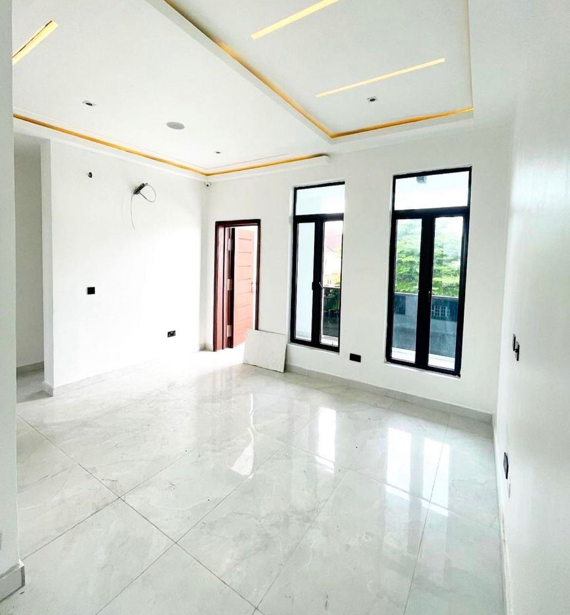 LUXURY 5BEDROOM FULLY DETACHED DUPLEX FOR SALE�