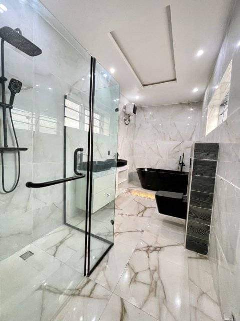 BEAUTIFULLY FINISHED 4 BEDROOM FULLY DETACHED LUXURY HOME WITH BQ FOR SALE!!!