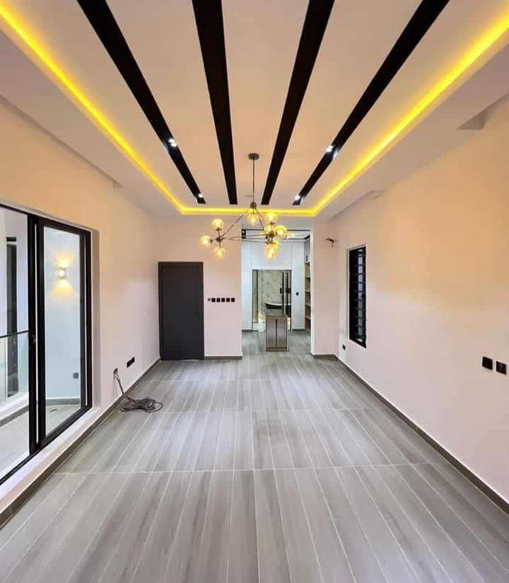 5BEDROOM DETACHED DUPLEX