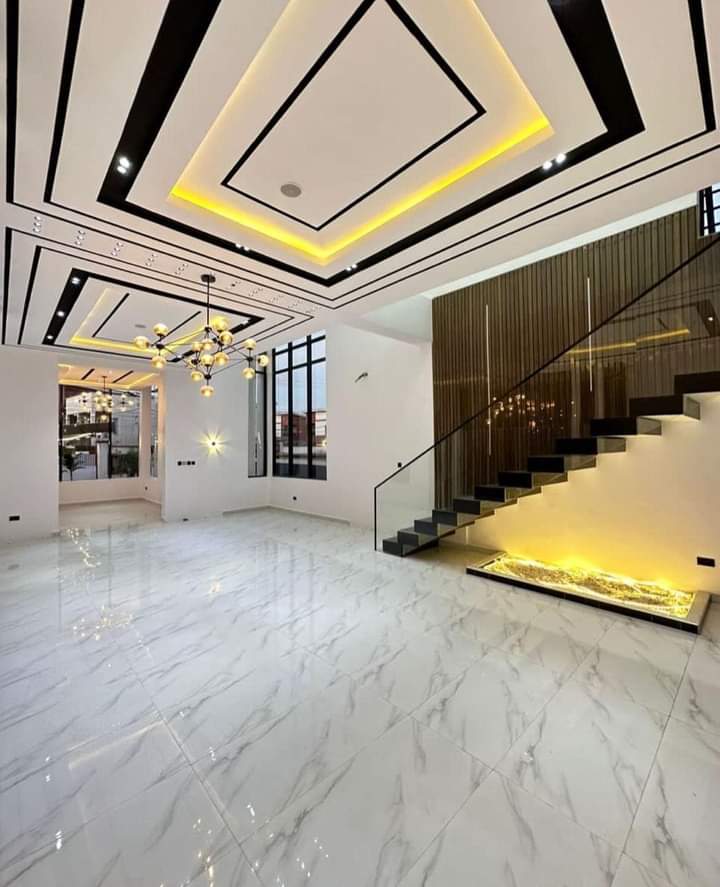 5BEDROOM DETACHED DUPLEX