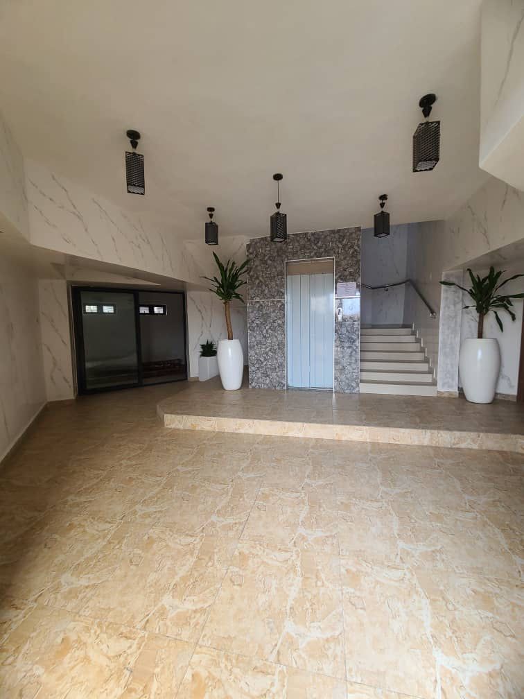 *LUXURY 3 BEDROOM FLAT WITH A POOL & BQ*????